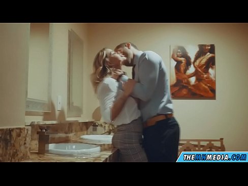 ❤️ כשבלונדינית חזה מפתה אותך בשירותים ציבוריים ☑ סופר-פורנו אצלנו iw.storestarbucks.top ❌️